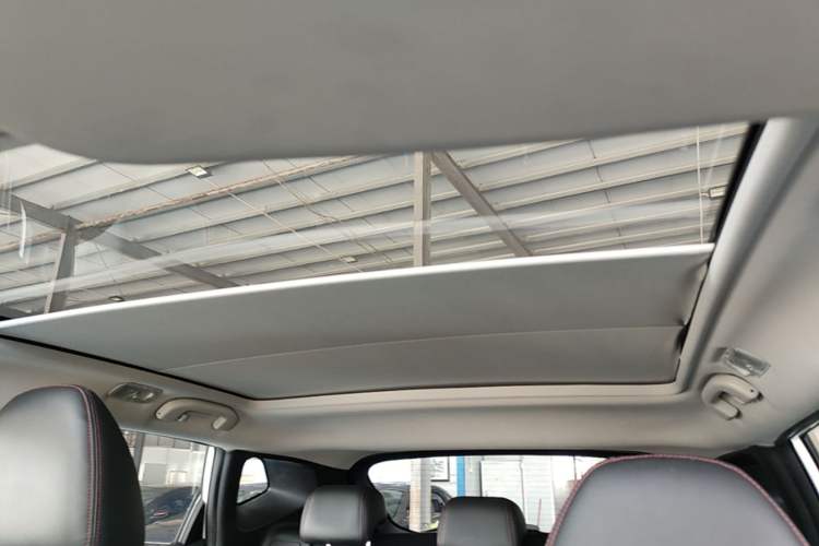 Used Nissan Qashqai 2019 2.0L CVT Luxury Edition Headliner