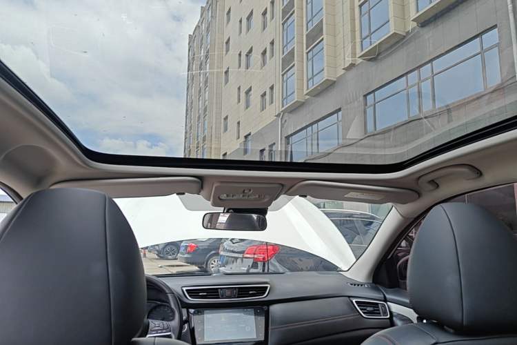 Used Nissan Qashqai 2019 2.0L CVT Luxury Edition Headliner