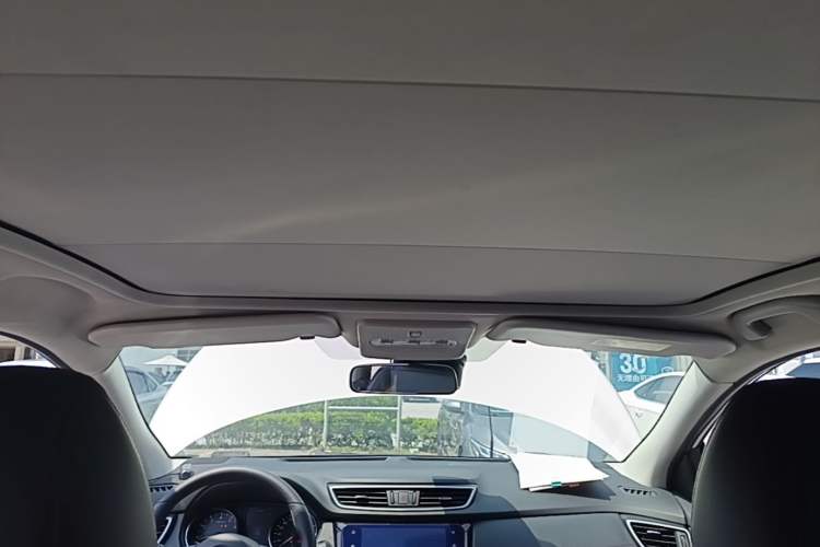 Used Nissan Qashqai 2019 2.0L CVT Luxury Edition Headliner