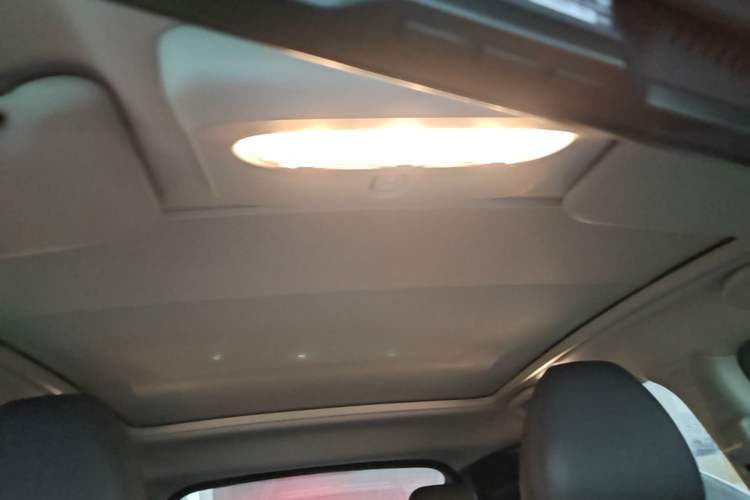Used Nissan Qashqai 2019 2.0L CVT Luxury Edition Headliner
