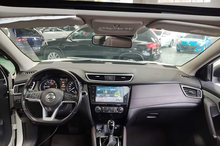 Used Nissan Qashqai 2019 2.0L CVT Luxury Edition Headliner