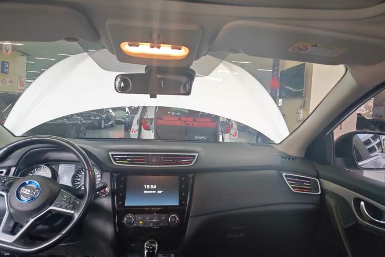 Used Nissan Qashqai 2019 2.0L CVT Luxury Edition Headliner