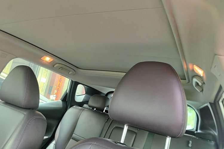 Used Nissan Qashqai 2019 2.0L CVT Luxury Edition Headliner