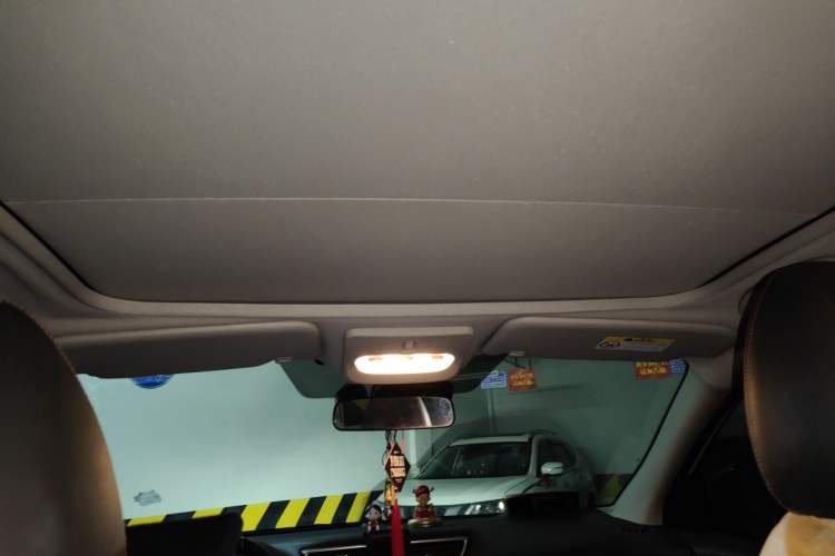 Used Nissan Qashqai 2019 2.0L CVT Luxury Edition Headliner
