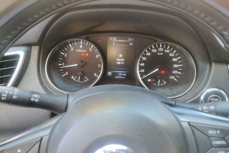 Used Nissan Qashqai 2019 2.0L CVT Luxury Edition Instrument Cluster