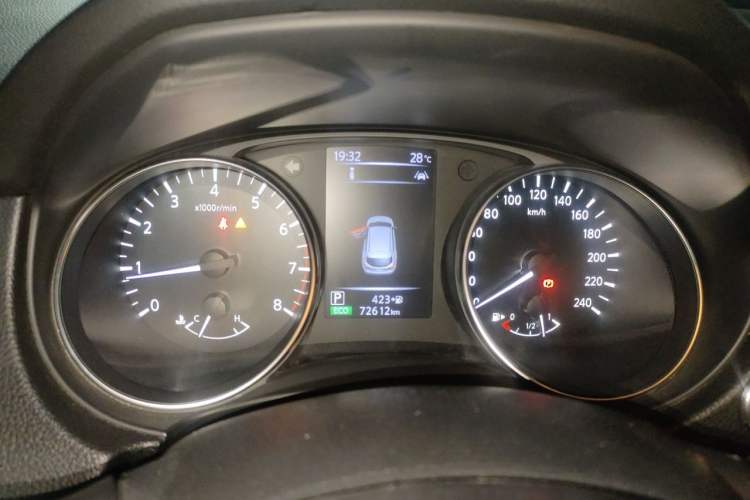 Used Nissan Qashqai 2019 2.0L CVT Luxury Edition Instrument Cluster