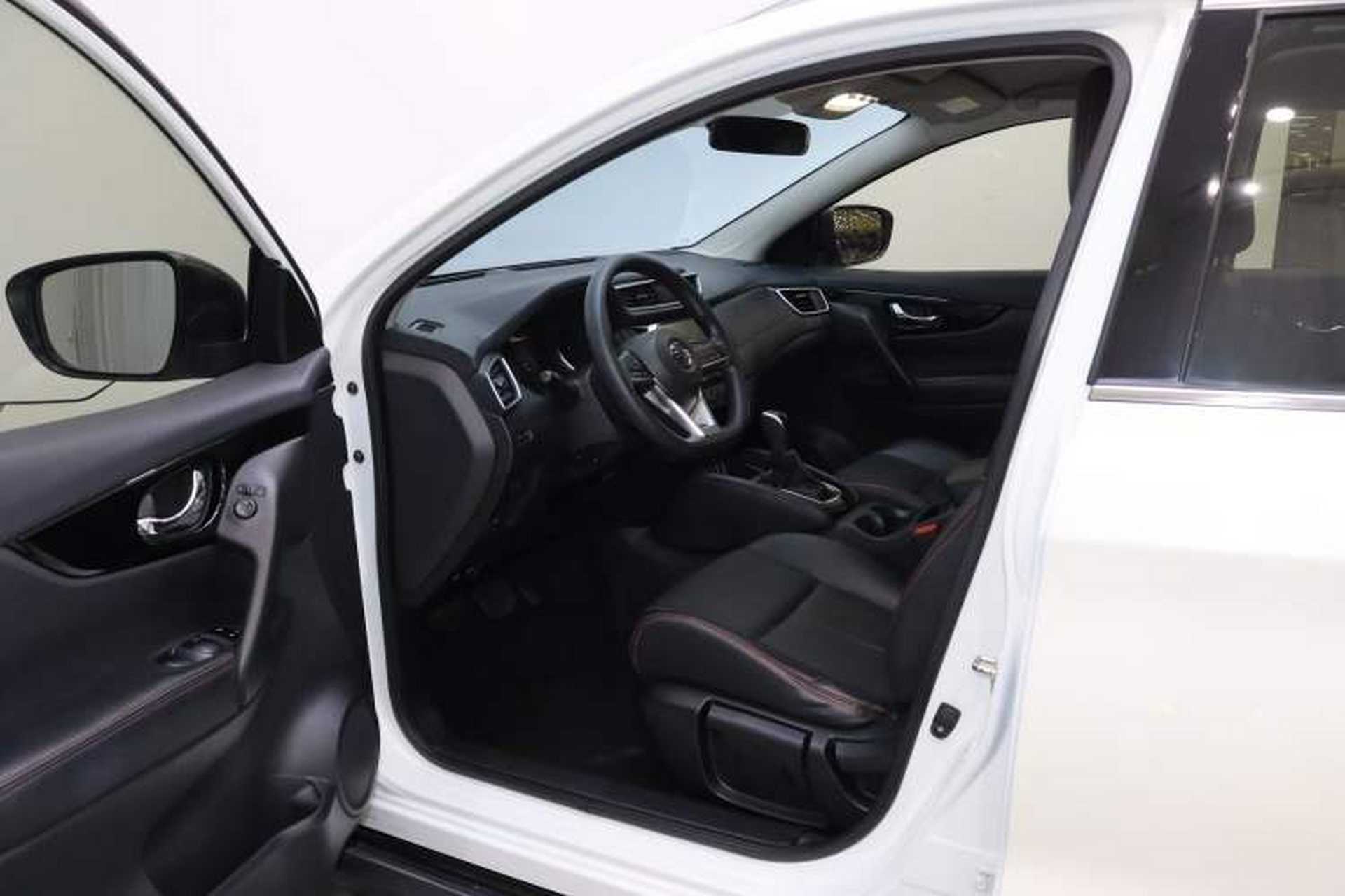 Used Nissan Qashqai 2019 2.0L CVT Smart Enjoyment Version Interior 1