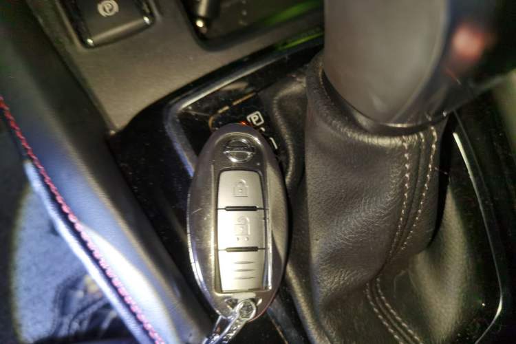Used Nissan Qashqai 2019 2.0L CVT Luxury Edition Interior 1
