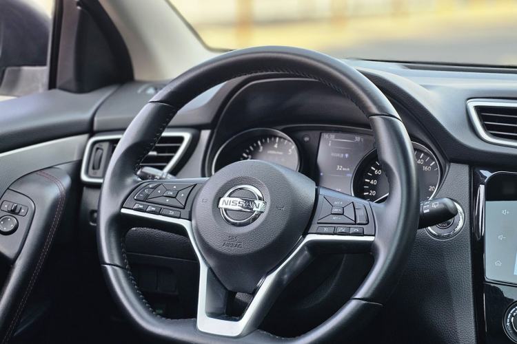 Used Nissan Qashqai 2019 2.0L CVT Luxury Edition Interior 1