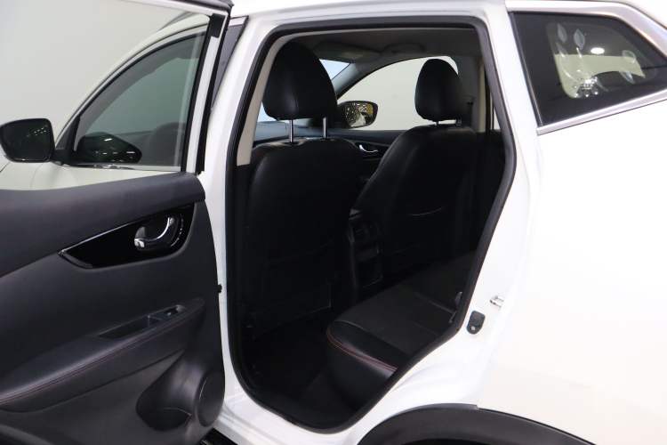 Used Nissan Qashqai 2019 2.0L CVT Smart Enjoyment Version Interior 2