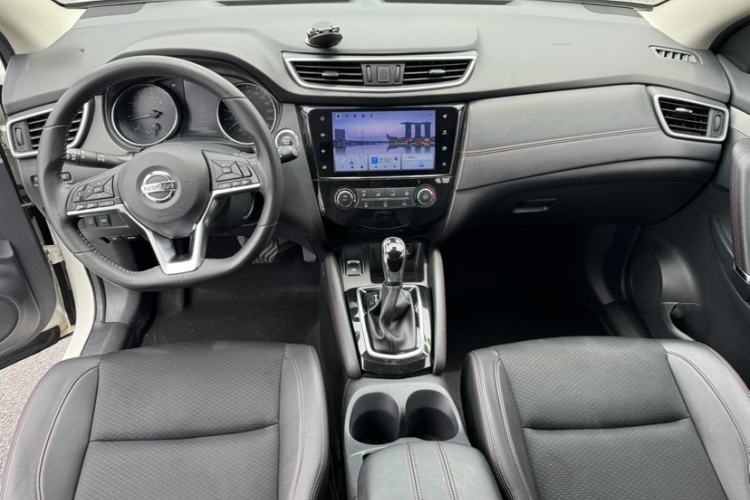 Used Nissan Qashqai 2019 2.0L CVT Luxury Edition Interior 2