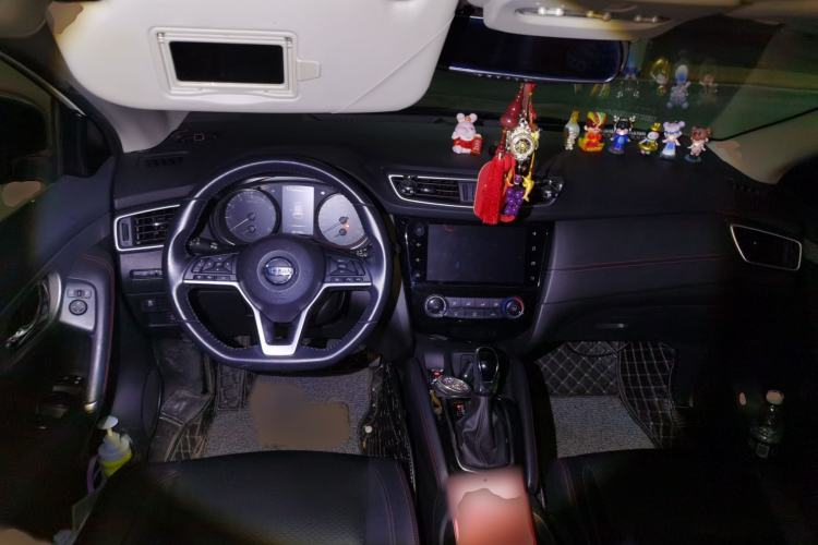 Used Nissan Qashqai 2019 2.0L CVT Luxury Edition Interior 2