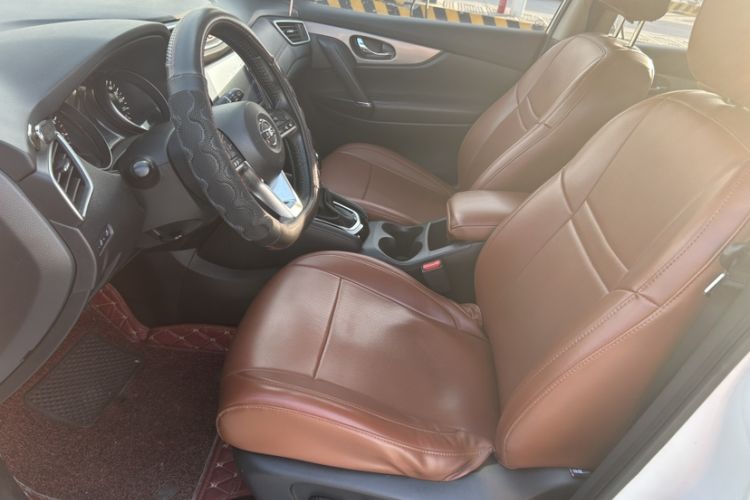 Used Nissan Qashqai 2019 2.0L CVT Luxury Edition Interior 2