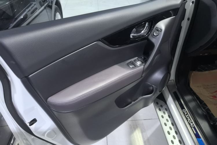 Used Nissan Qashqai 2019 2.0L CVT Smart Enjoyment Version Interior 3