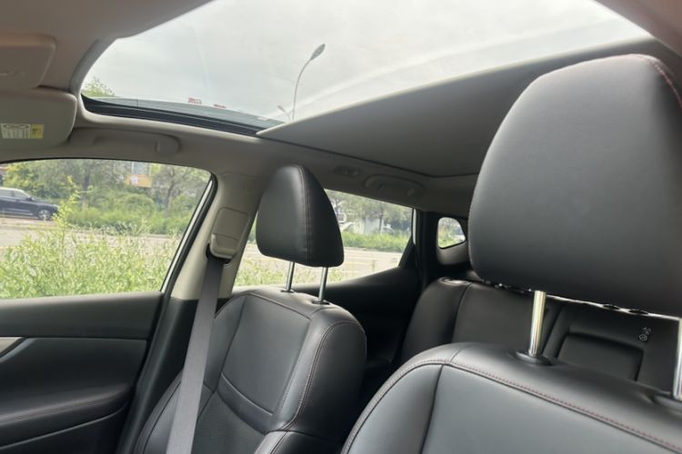 Used Nissan Qashqai 2019 2.0L CVT Luxury Edition Interior 3