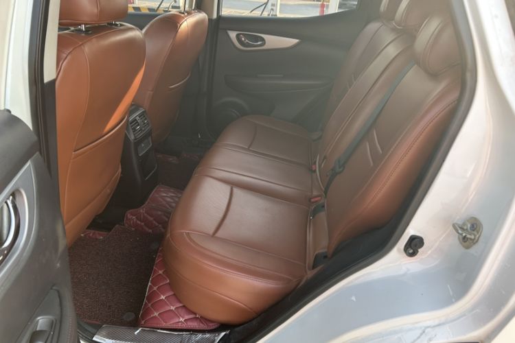 Used Nissan Qashqai 2019 2.0L CVT Luxury Edition Interior 3