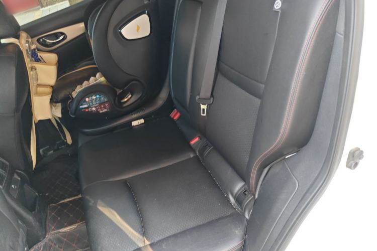Used Nissan Qashqai 2019 2.0L CVT Luxury Edition Interior 4