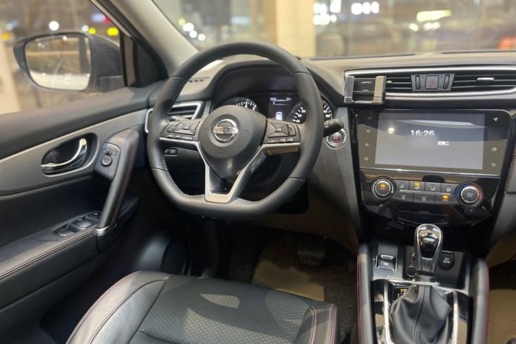 Used Nissan Qashqai 2019 2.0L CVT Luxury Edition Interior 7