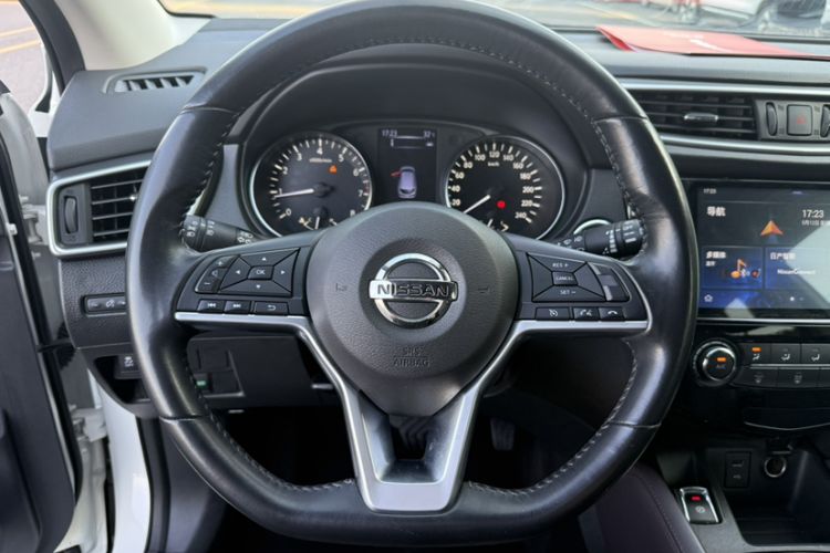 Used Nissan Qashqai 2019 2.0L CVT Luxury Edition Interior 8