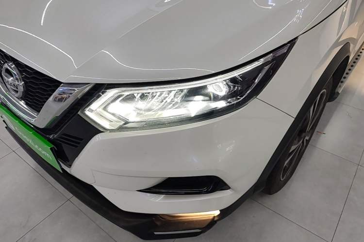 Used Nissan Qashqai 2019 2.0L CVT Luxury Edition Left Front Headlight