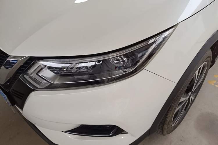 Used Nissan Qashqai 2019 2.0L CVT Luxury Edition Left Front Headlight