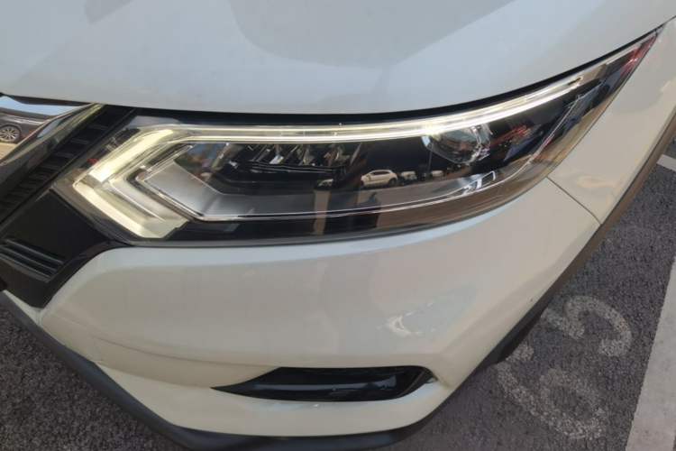 Used Nissan Qashqai 2019 2.0L CVT Luxury Edition Left Front Headlight