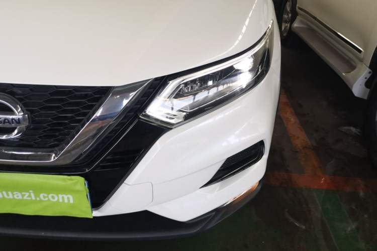 Used Nissan Qashqai 2019 2.0L CVT Luxury Edition Left Front Headlight