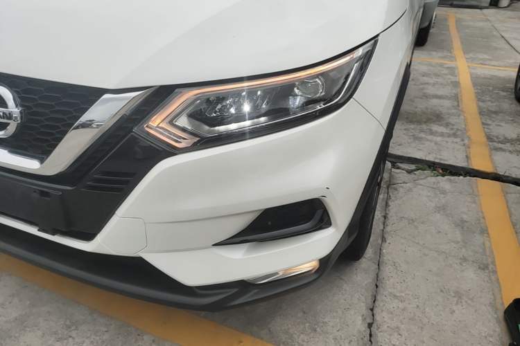 Used Nissan Qashqai 2019 2.0L CVT Luxury Edition Left Front Headlight