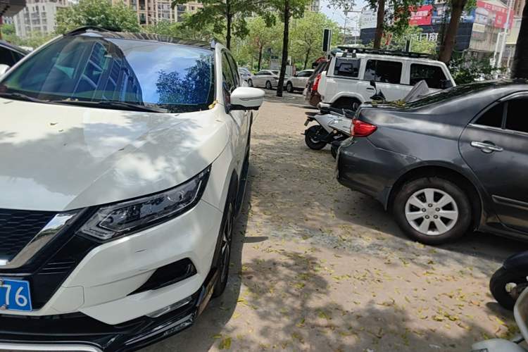 Used Nissan Qashqai 2019 2.0L CVT Luxury Edition Left Front Headlight