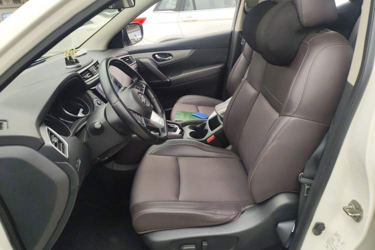 Used Nissan Qashqai 2019 2.0L CVT Luxury Edition Left Front Seat