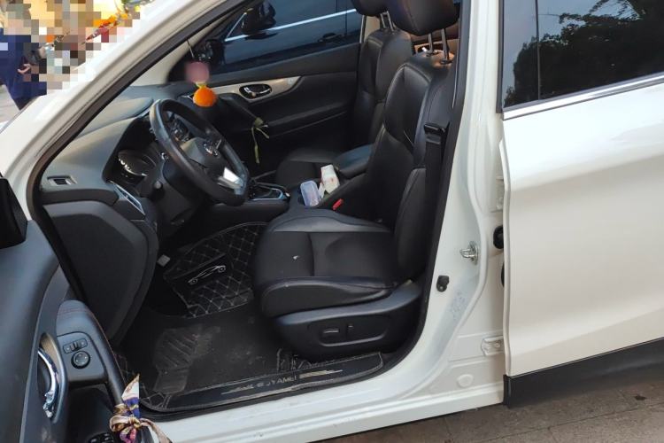 Used Nissan Qashqai 2019 2.0L CVT Luxury Edition Left Front Seat