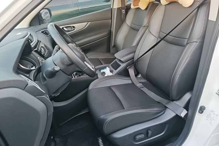 Used Nissan Qashqai 2019 2.0L CVT Luxury Edition Left Front Seat