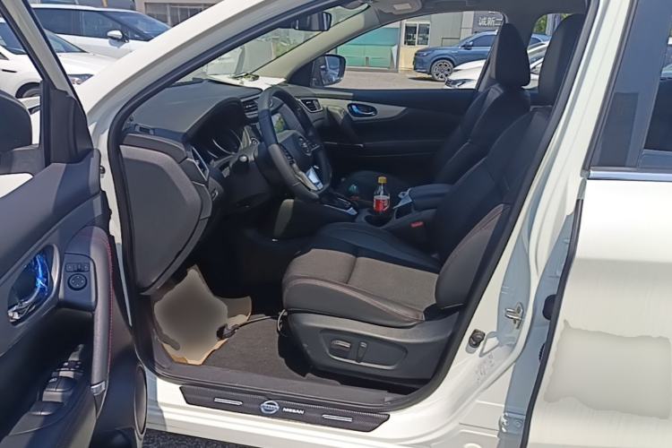 Used Nissan Qashqai 2019 2.0L CVT Luxury Edition Left Front Seat