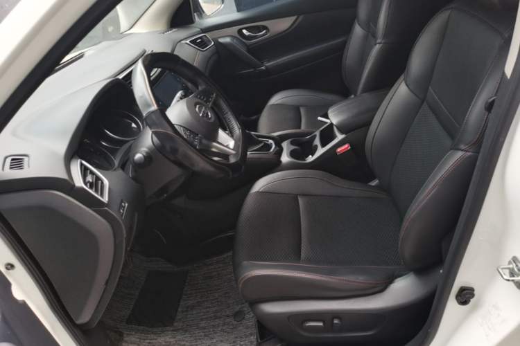 Used Nissan Qashqai 2019 2.0L CVT Luxury Edition Left Front Seat