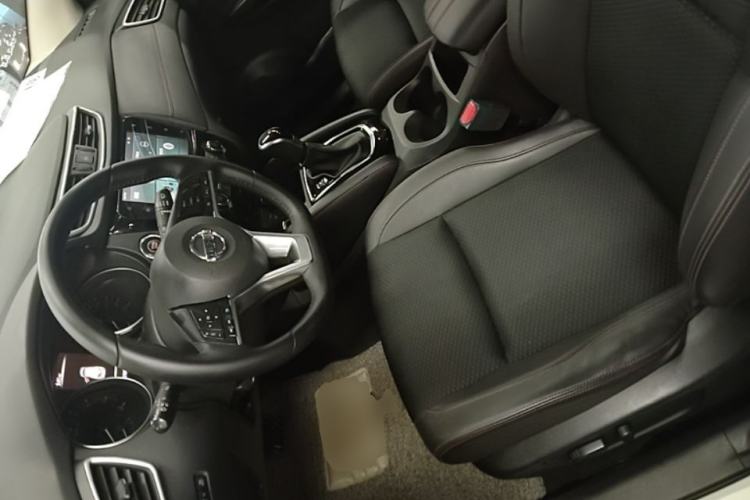 Used Nissan Qashqai 2019 2.0L CVT Luxury Edition Left Front Seat