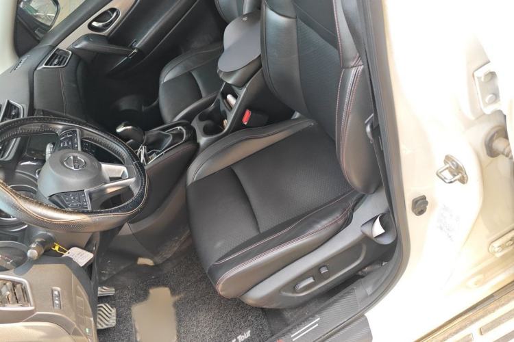 Used Nissan Qashqai 2019 2.0L CVT Luxury Edition Left Front Seat
