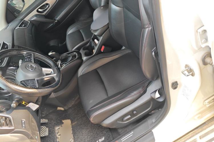 Used Nissan Qashqai 2019 2.0L CVT Luxury Edition Left Front Seat