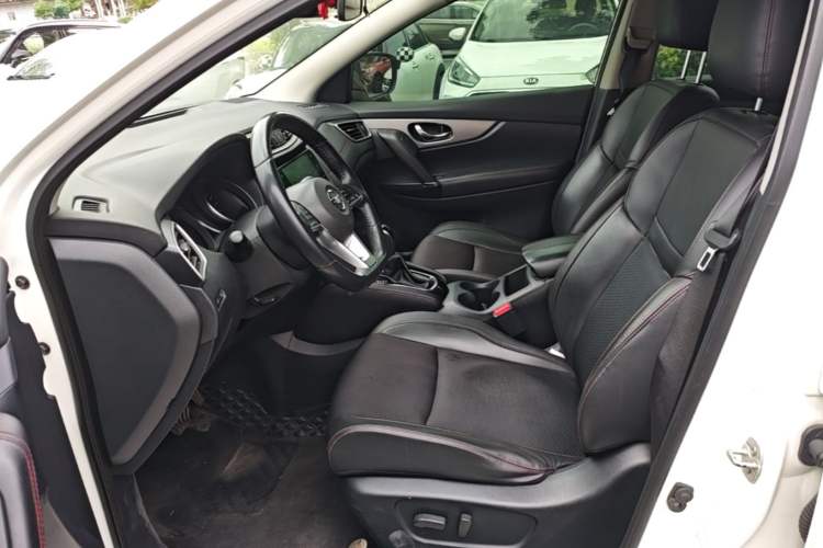 Used Nissan Qashqai 2019 2.0L CVT Luxury Edition Left Front Seat