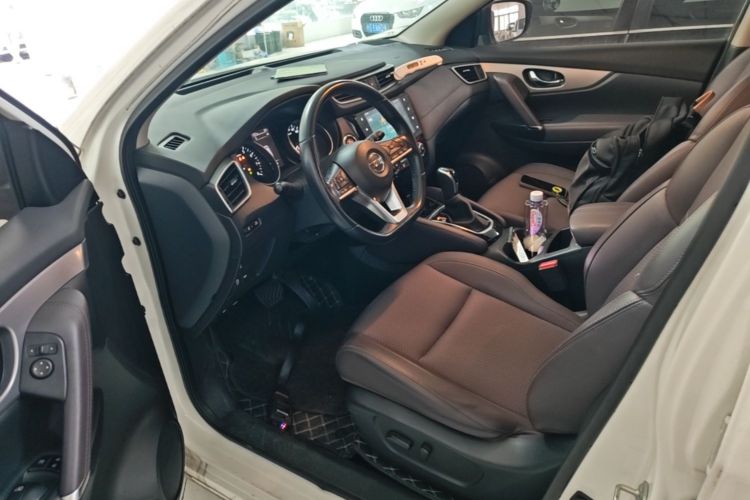 Used Nissan Qashqai 2019 2.0L CVT Luxury Edition Left Front Seat