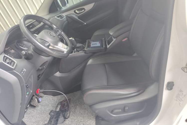 Used Nissan Qashqai 2019 2.0L CVT Luxury Edition Left Front Seat