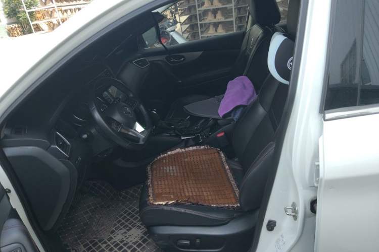 Used Nissan Qashqai 2019 2.0L CVT Luxury Edition Left Front Seat
