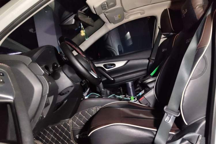 Used Nissan Qashqai 2019 2.0L CVT Luxury Edition Left Front Seat