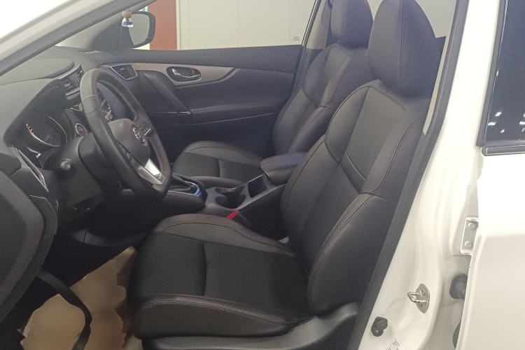 Used Nissan Qashqai 2019 2.0L CVT Luxury Edition Left Front Seat