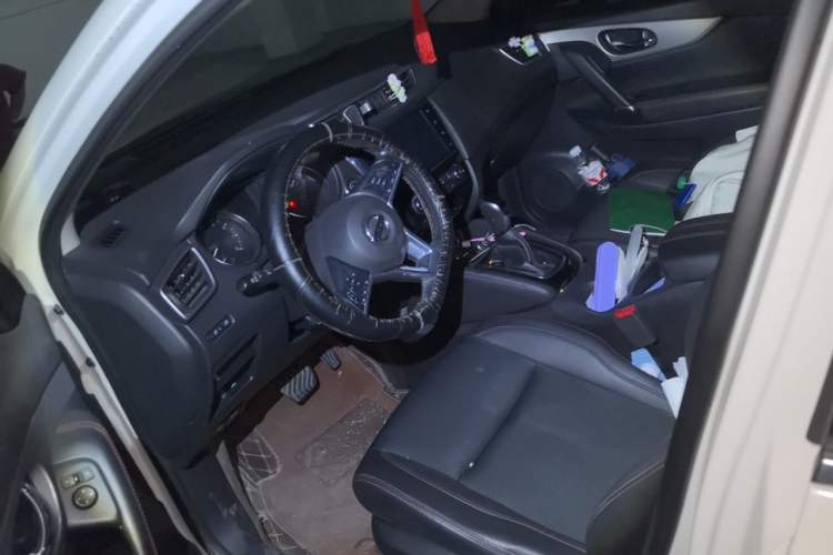 Used Nissan Qashqai 2019 2.0L CVT Luxury Edition Left Front Seat