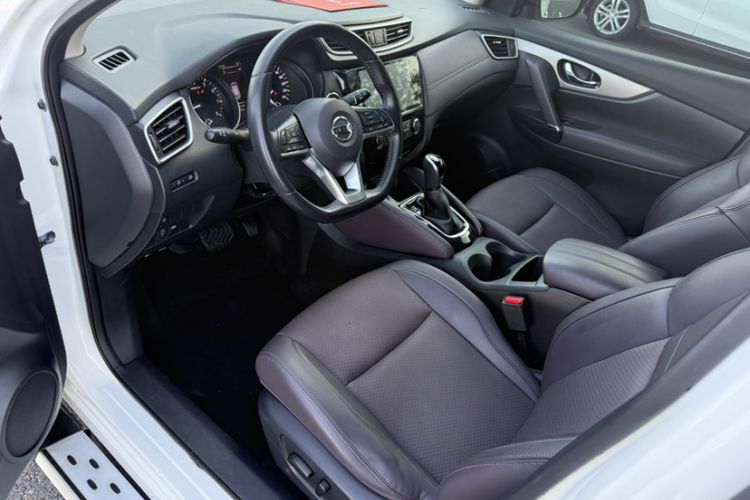 Used Nissan Qashqai 2019 2.0L CVT Luxury Edition Left Front Seat