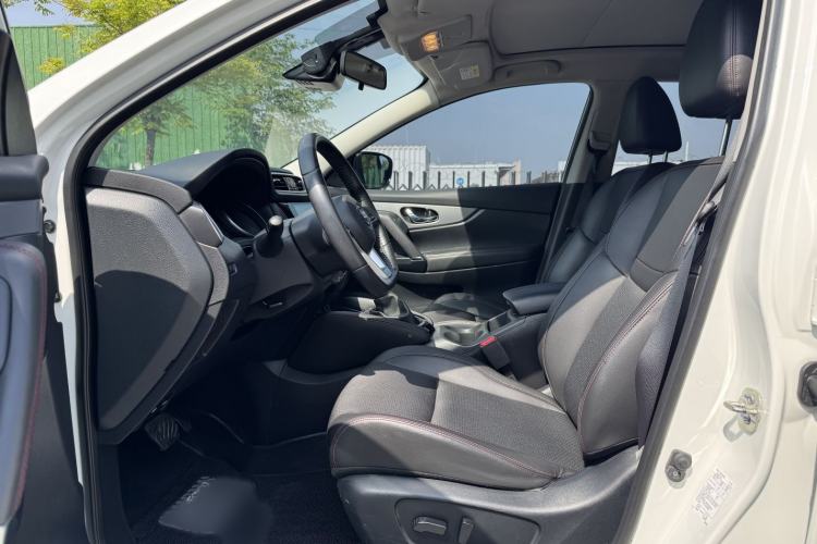 Used Nissan Qashqai 2019 2.0L CVT Luxury Edition Left Front Seat