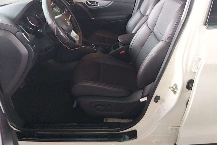 Used Nissan Qashqai 2019 2.0L CVT Luxury Edition Left Front Seat
