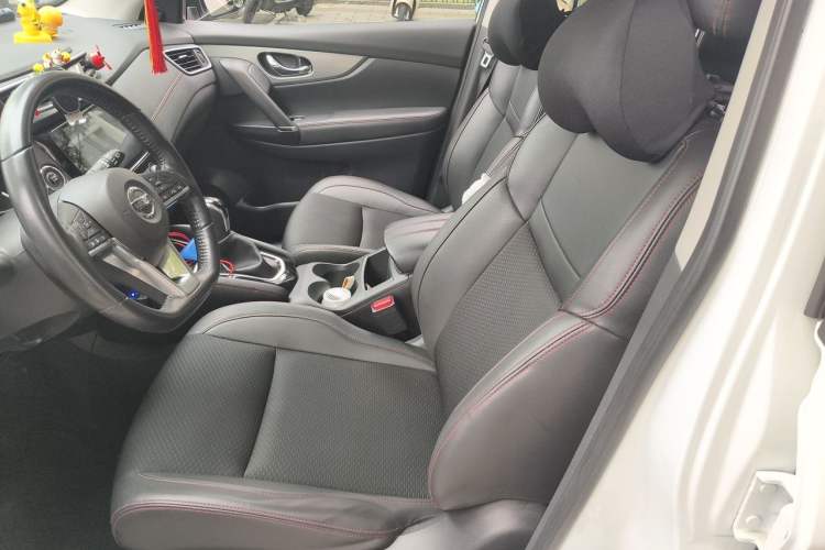 Used Nissan Qashqai 2019 2.0L CVT Luxury Edition Left Front Seat