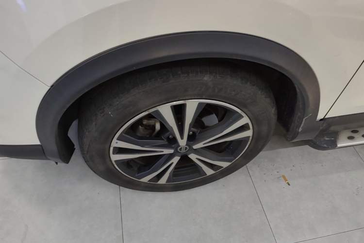Used Nissan Qashqai 2019 2.0L CVT Luxury Edition Left Front Wheel Hub