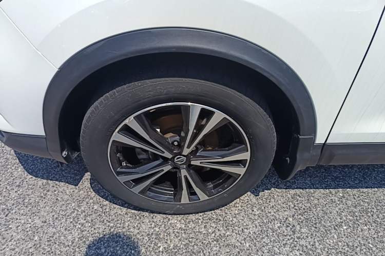 Used Nissan Qashqai 2019 2.0L CVT Luxury Edition Left Front Wheel Hub